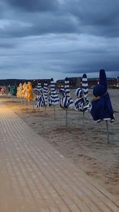 Le Cocooning-Studio Deauville Marina Avec Terrasse Vue Mer Et Plage Extérieur photo